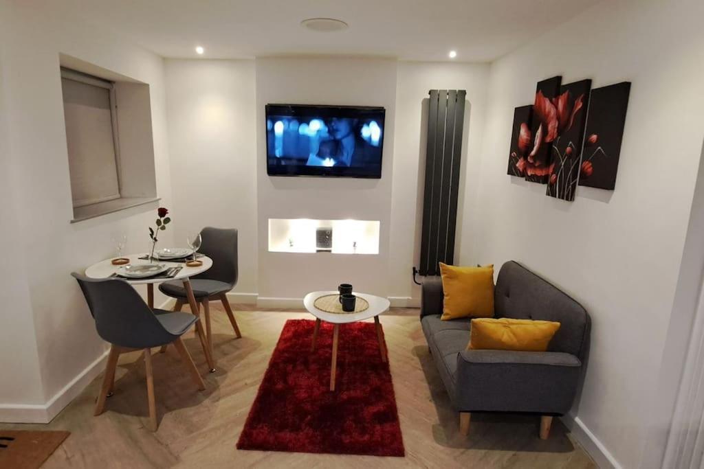 Ferienwohnung Dalmas Manchester Exterior foto